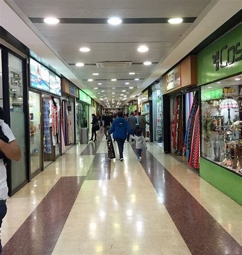 Mall Zofri.